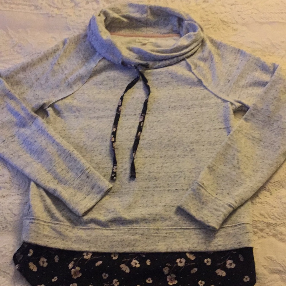Super cute cowl neck sweat shirt!!!